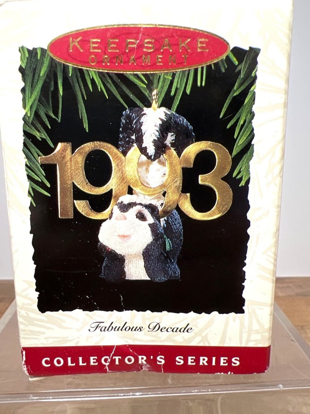 Keepsake Ornament 1993 Fabulous Decade Skunk Collectors Series With Box - Picture 3 of 3